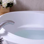 jak-se-zbavit-neprijemneho-zapachu-v-koupelne-odbornici-dali-nekolik.webp.webp
